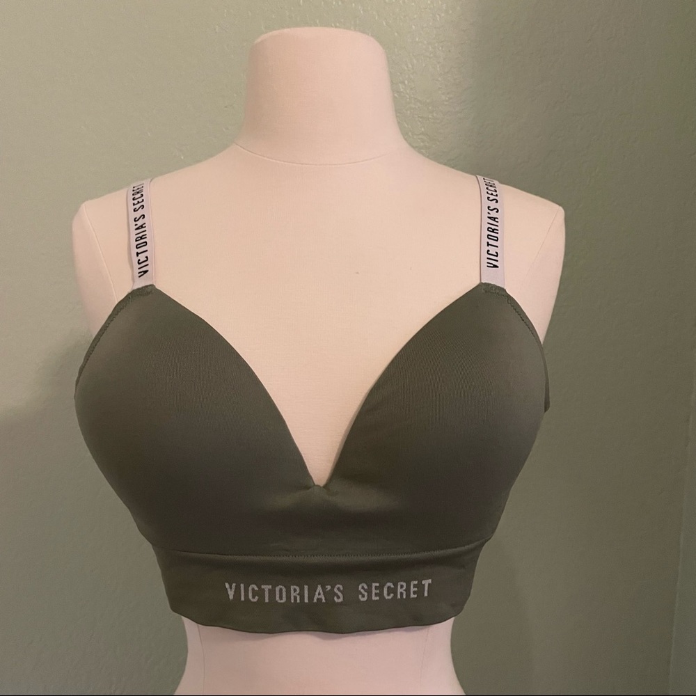 Like New Wire Free Bra
